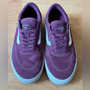 VANS men’s Gilbert Crockett Skate Shoe- size 6.5